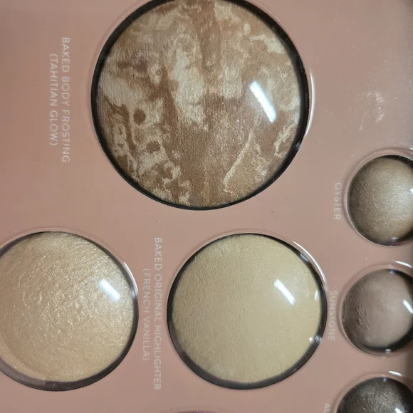 Laura Geller Baked Full Face Basics Set - Picture 3 of 4